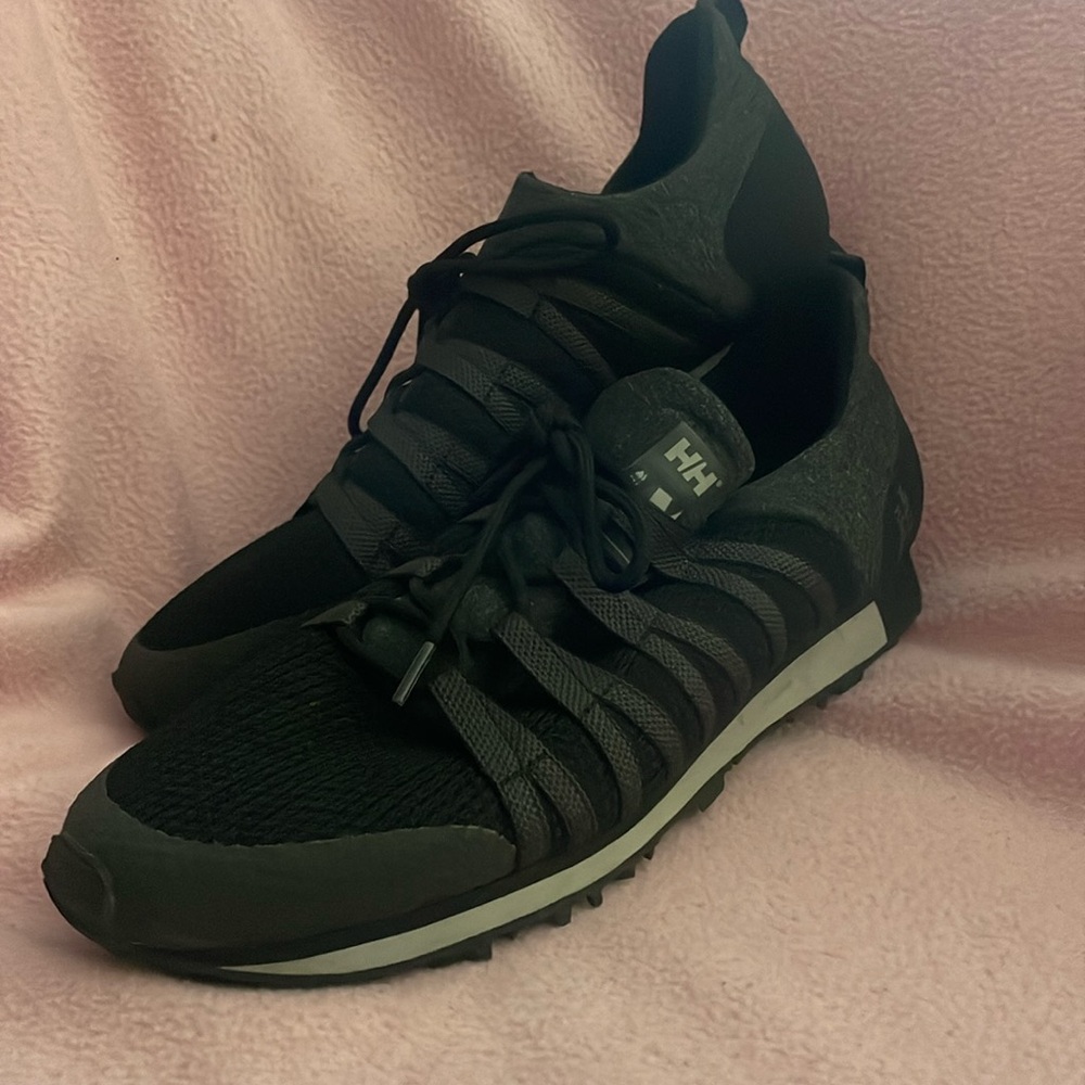 Helly Hansen Vardapeak V2 Black Gray Mesh Runner Shoe Size 11.5
